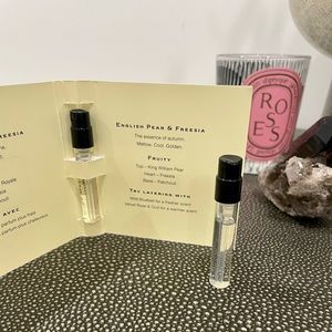 2 Jo Malone Samples: English Pear& Freesia + Nectarine Blossom & Honey